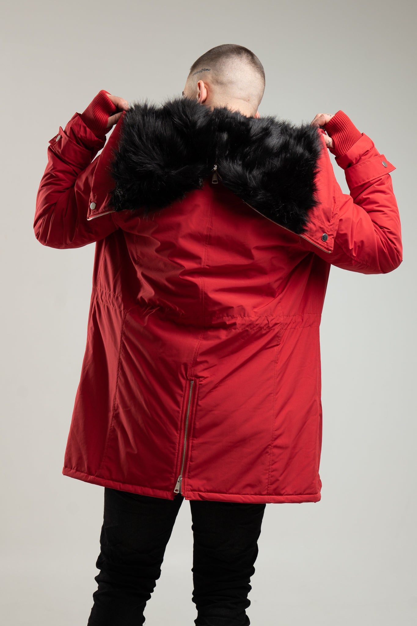 Czerwona parka męska o kroju slim-fit z kapturem