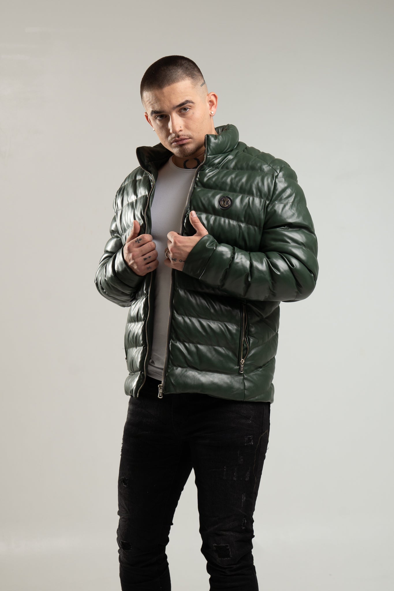 Zielona, pikowana kurtka męska o kroju slim-fit