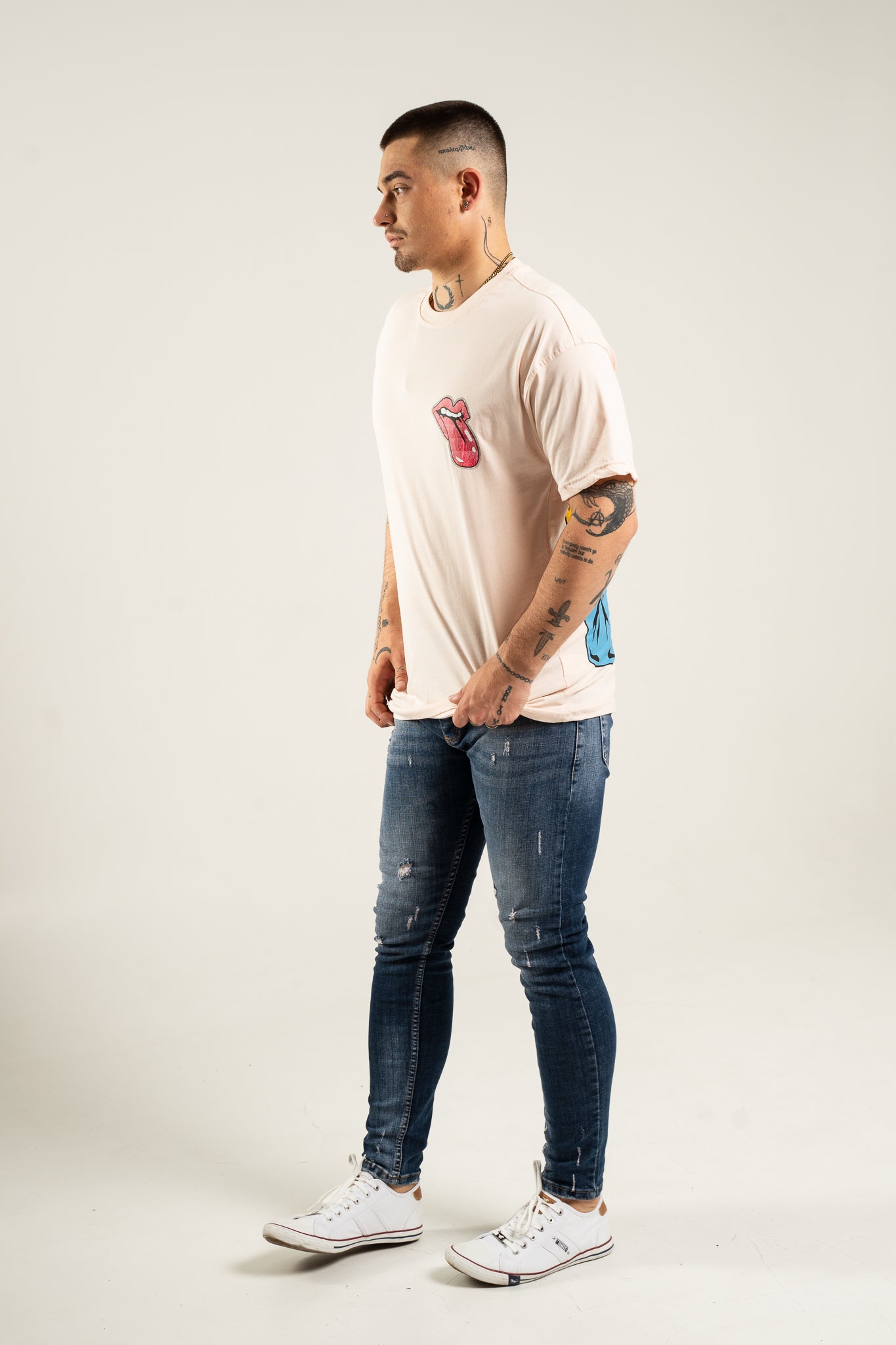 Koszulka Oversize "Tongue Out" - Kremowa