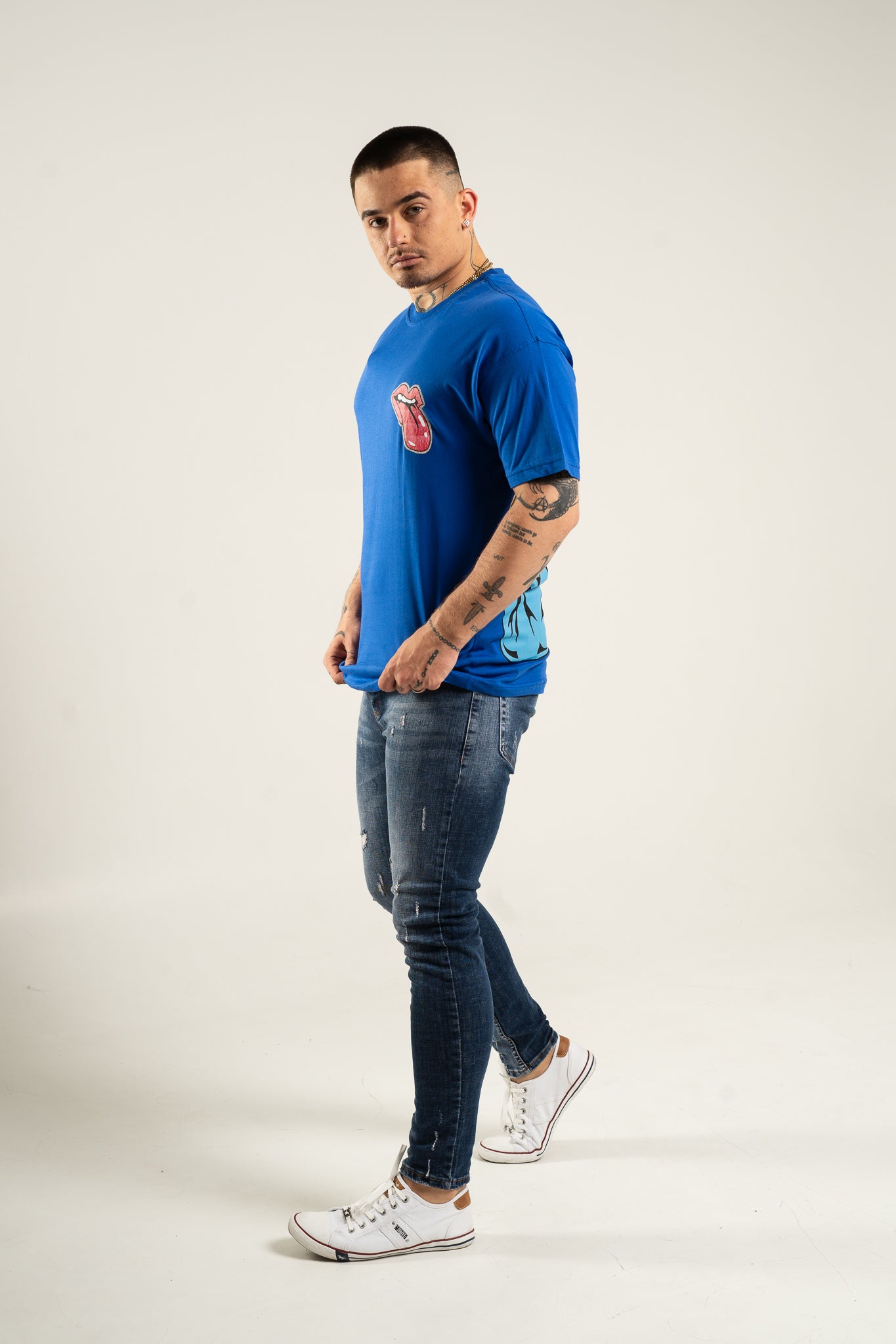 Koszulka Oversize "Tongue Out" - Niebieska