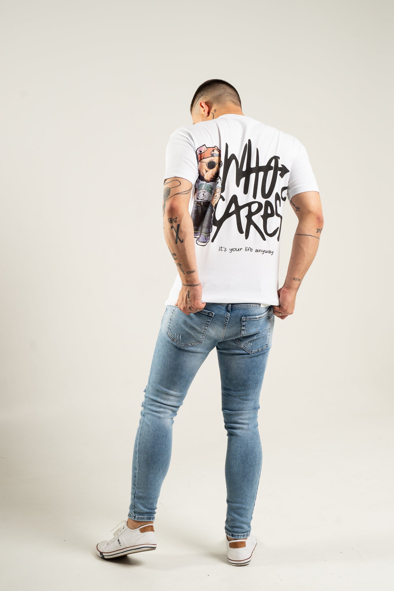 Koszulka Oversize "Who Cares?" - White