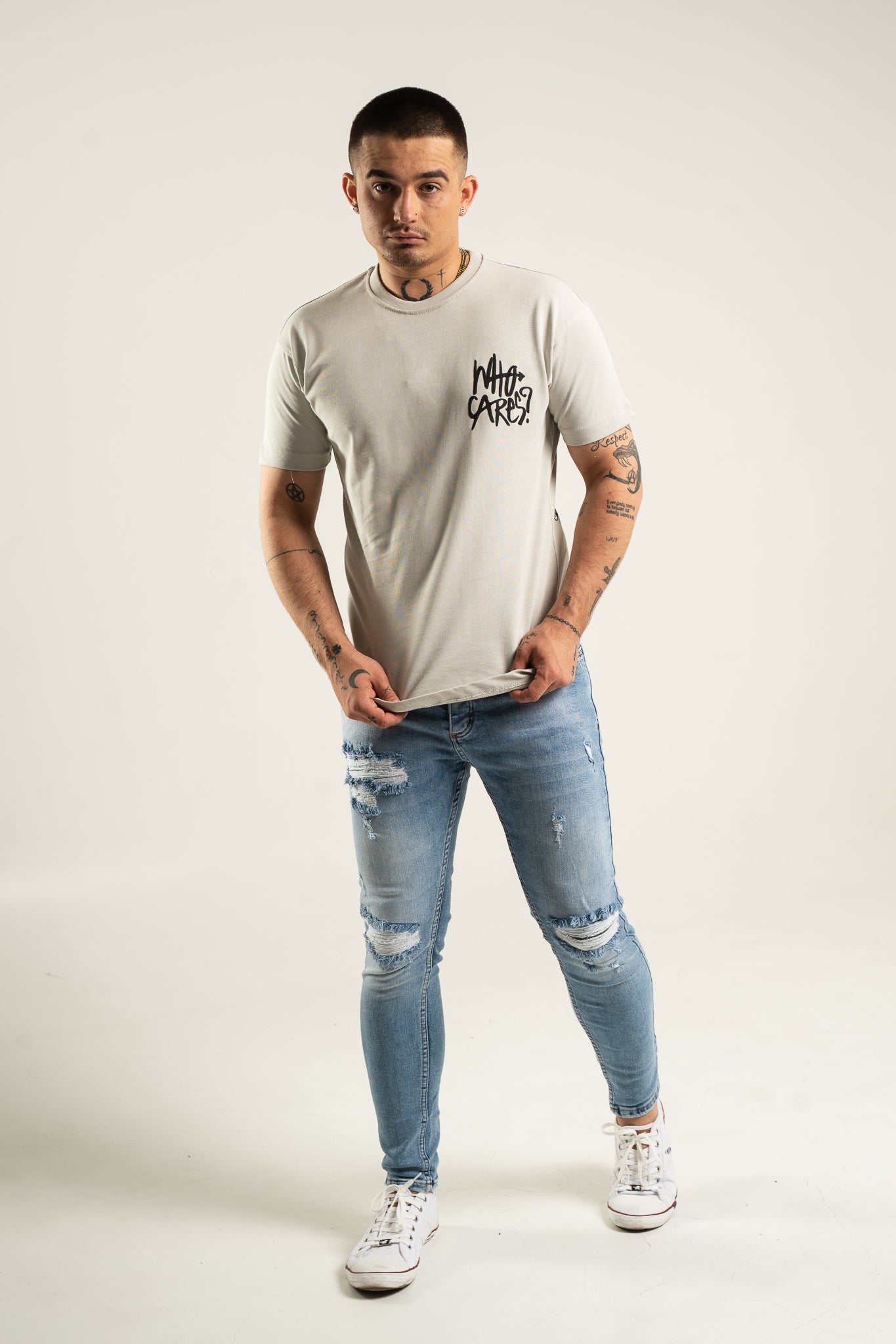 Koszulka Oversize "Who Cares?" - Kremowa