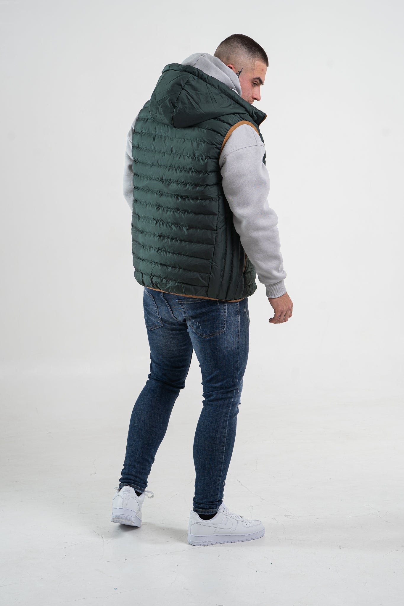 Zielony bezrękawnik męski z kapturem