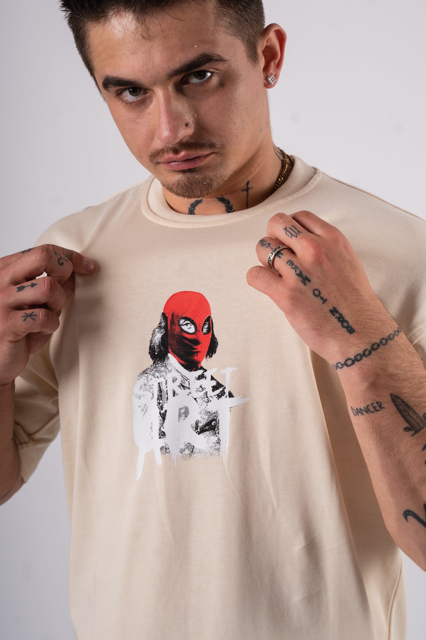 Koszulka Oversize "StreetArt" - jasny kremowy