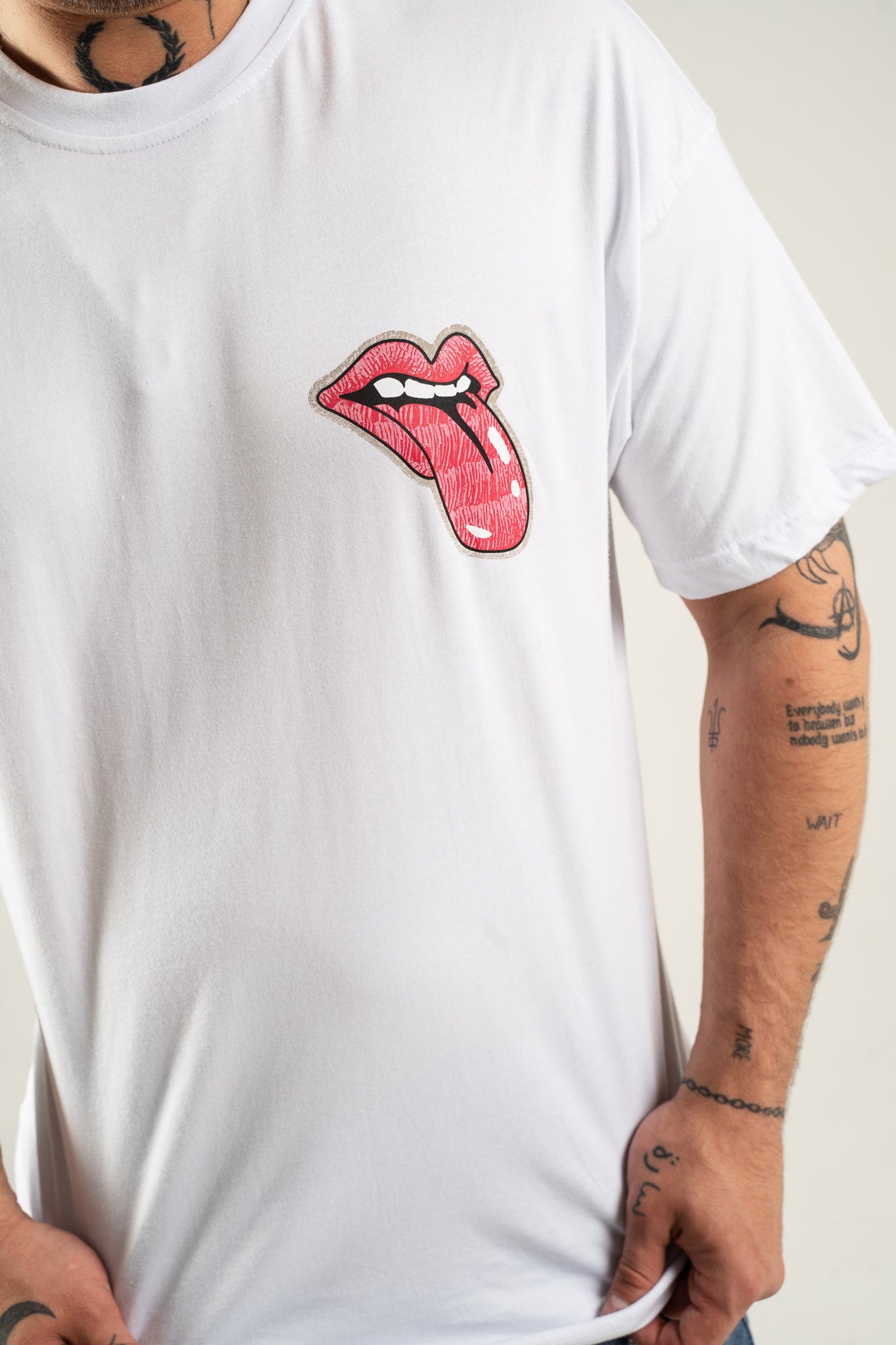 Koszulka Oversize "Tongue Out" - Biała