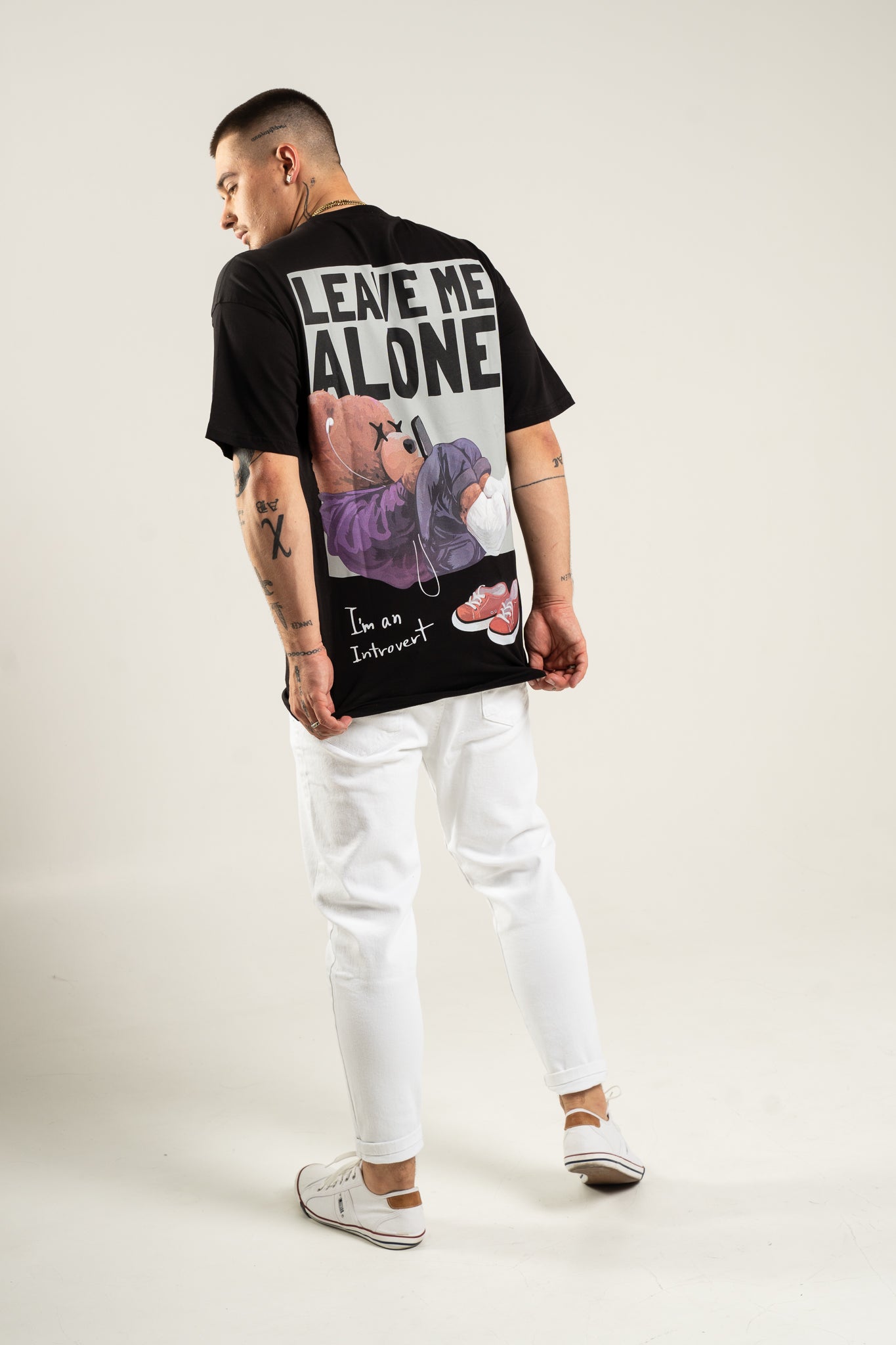 Koszulka Oversize "Leave me alone" - Czarna